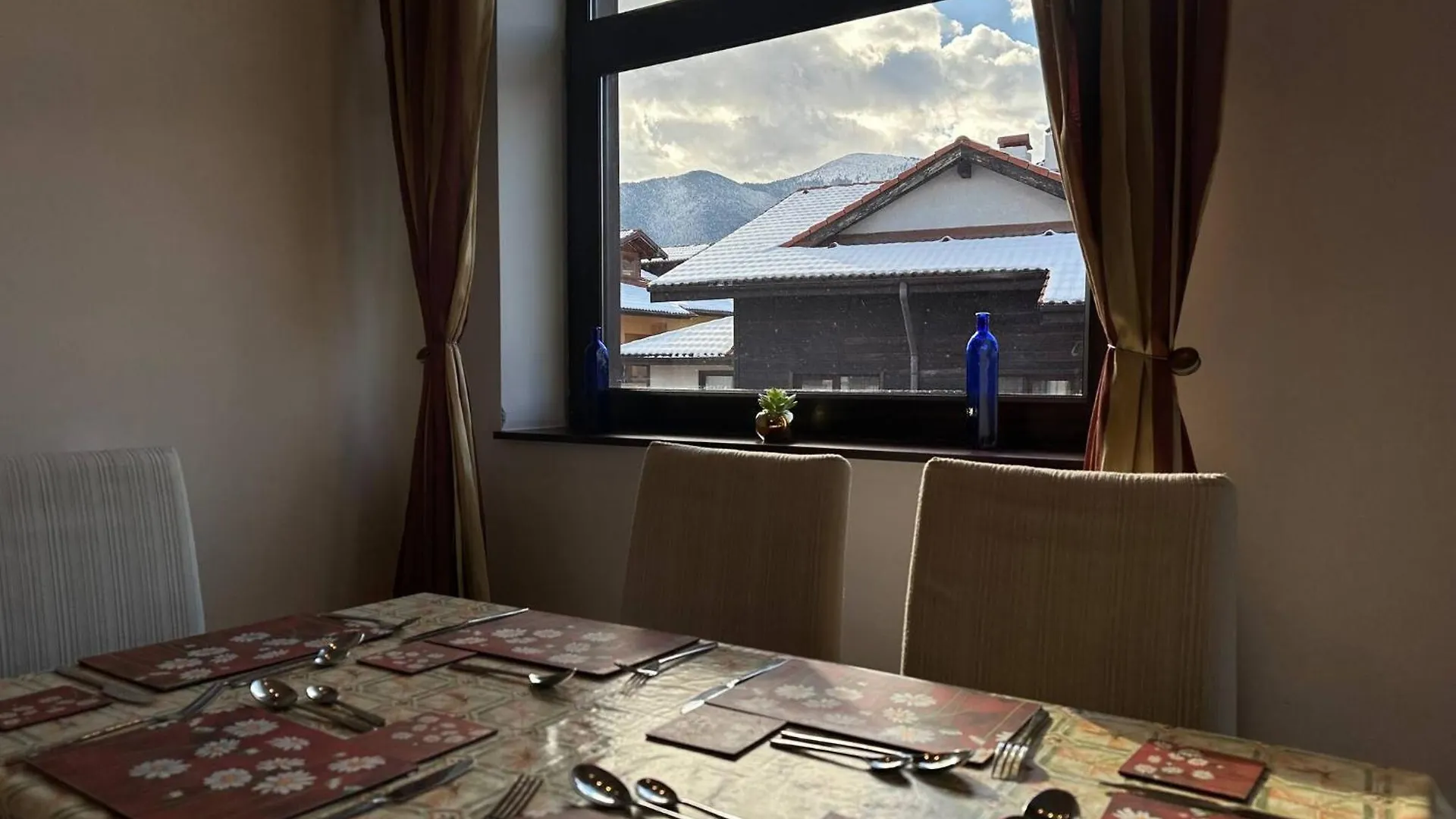 반스코 Bright Mountain View Penthouse - 300Mbps Wi-Fi 아파트 불가리아