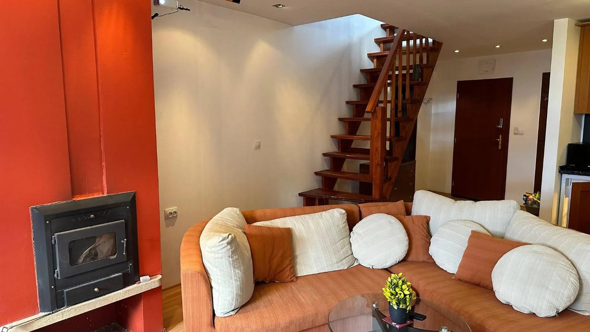 반스코 Bright Mountain View Penthouse - 300Mbps Wi-Fi 아파트