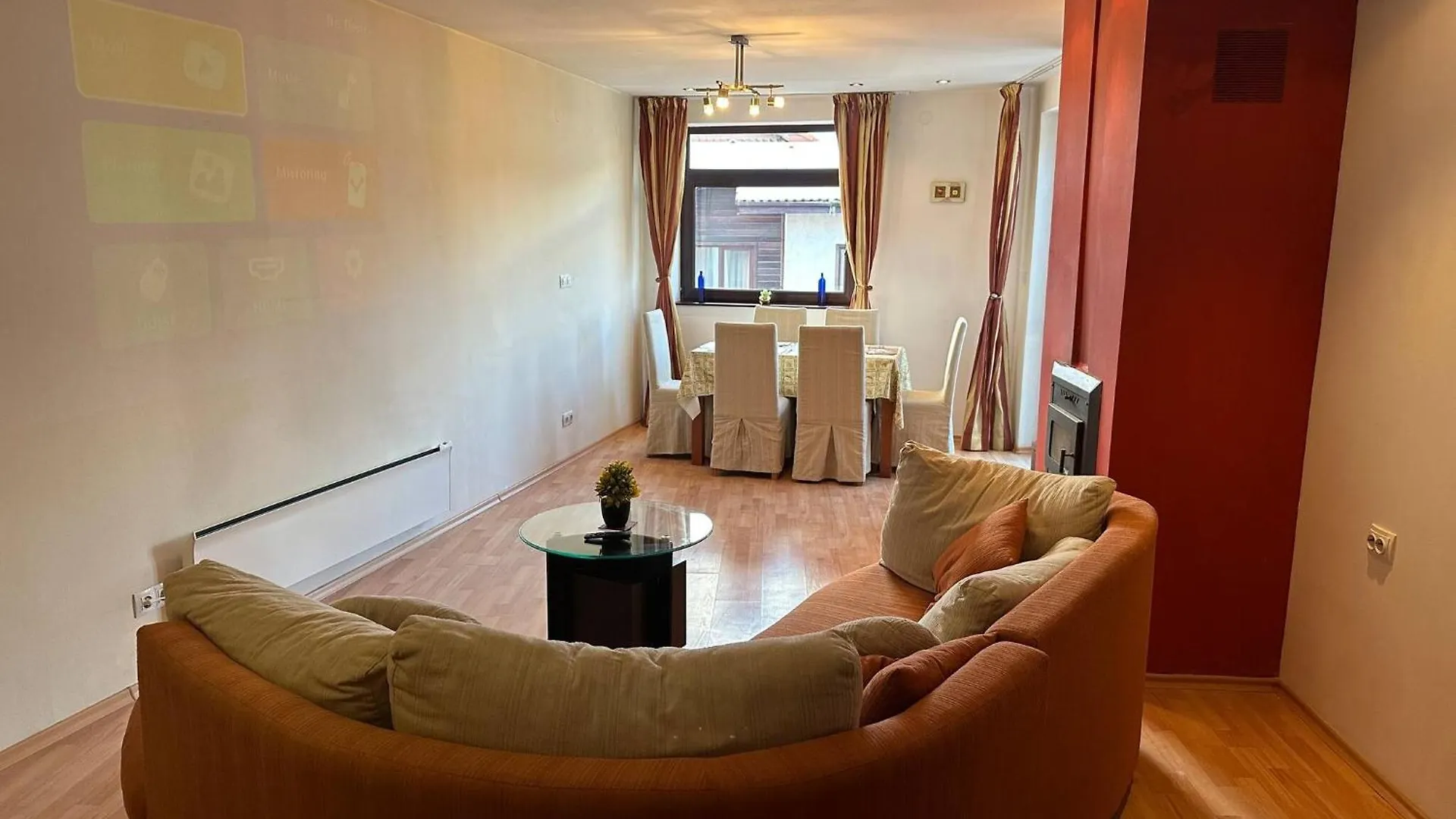 반스코 Bright Mountain View Penthouse - 300Mbps Wi-Fi 아파트 0*,  불가리아