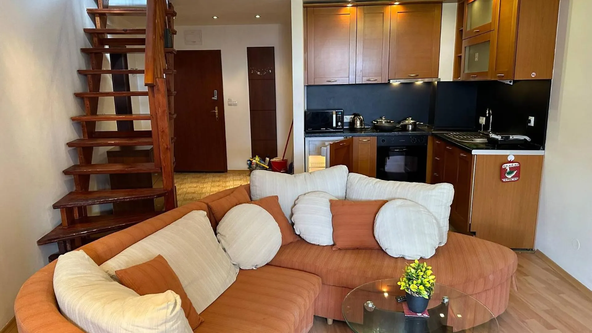 반스코 Bright Mountain View Penthouse - 300Mbps Wi-Fi 아파트