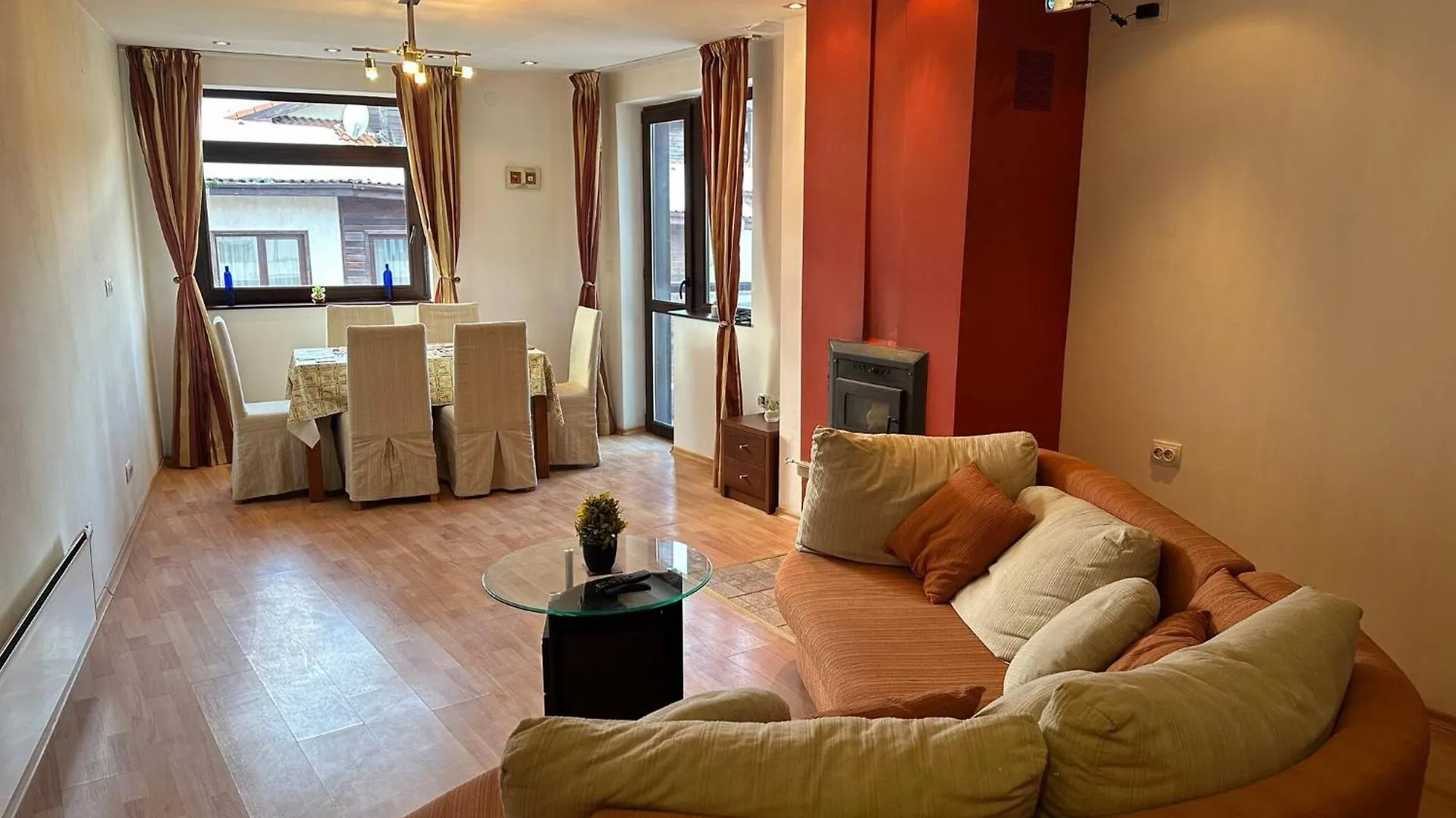 반스코 Bright Mountain View Penthouse - 300Mbps Wi-Fi 아파트 불가리아