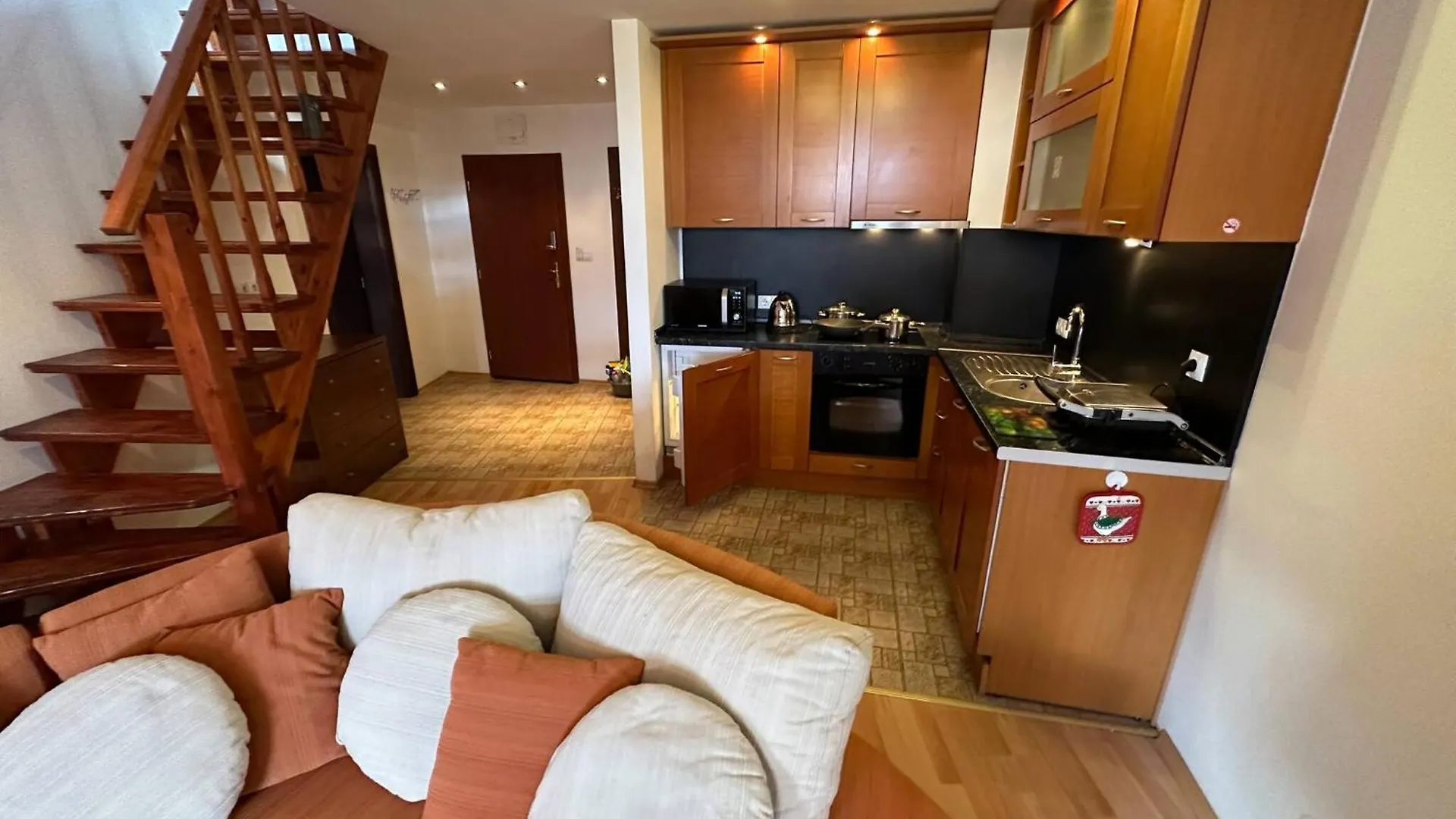 반스코 Bright Mountain View Penthouse - 300Mbps Wi-Fi 아파트